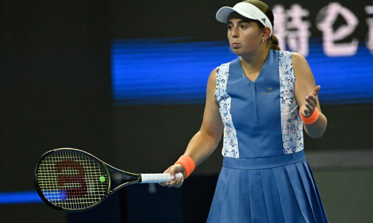Aļona Ostapenko