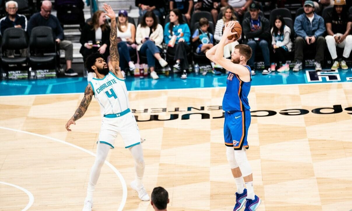 Bertāns daudz uzbrūk no tālienes, “Thunder” zaudē pārbaudes spēlē