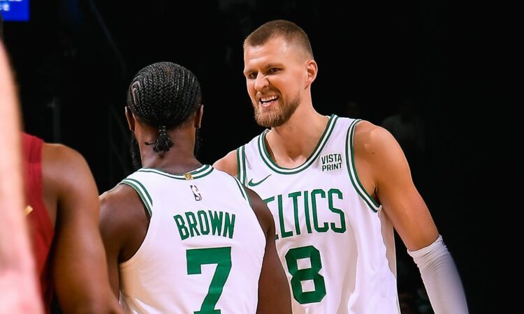 Džeilens Brauns un Kristaps Porziņģis