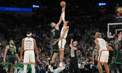 Kristaps Porziņģis un Viktors Vembanjama