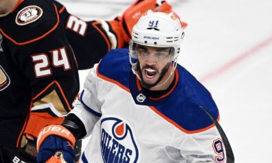 Keinam “hat-trick” Edmontonas uzvarā pār “Ducks”