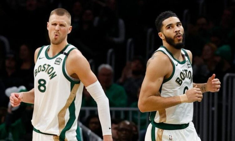 Kristaps Porziņģis un Džeisons Teitums