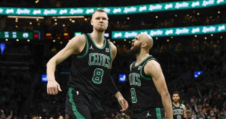 Kristaps Porziņģis un Deriks Vaits