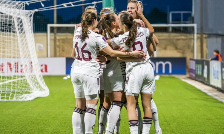 Latvijas sieviešu futbola izlase