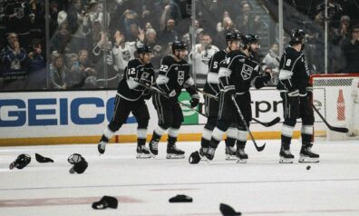 “Kings” uzbrucējam otrais “hat-trick” karjerā, “Oilers” apsēdina <em>pingvīnus</em>