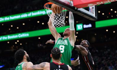 Porziņģis nespēj trāpīt uzbrukumā, “Celtics” cieš pirmo neveiksmi “play-off”