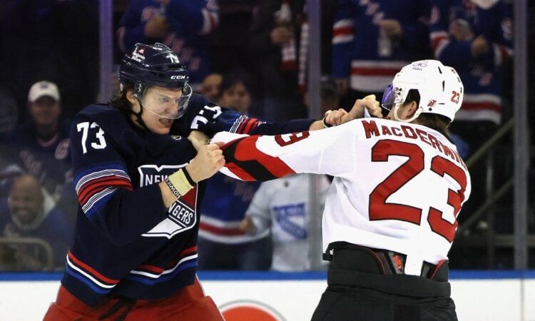 Mets Rempe un Kērtiss Makdermids