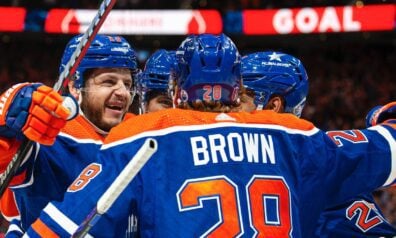 “Oilers” gūst piecus vārtus pēc kārtas un panāk neizšķirtu sērijā pret “Stars”