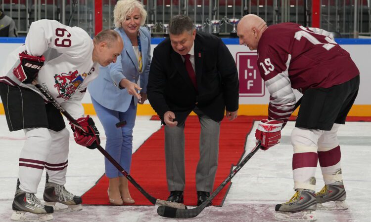 Imants Parādnieks, Daiga Mieriņa, Aigars Kalvītis un Helmuts Balderis