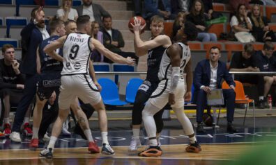 VEF Rīga un BK Liepāja
