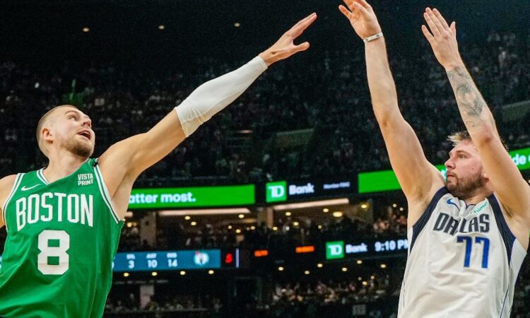 Kristaps Porziņģis un Luka Dončičs