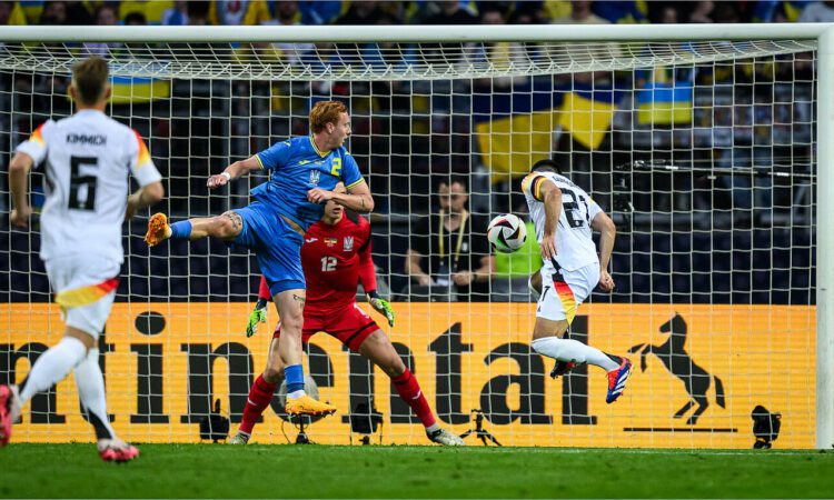 Vācijas un Ukrainas futbolisti