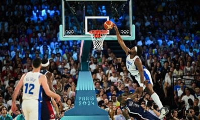 Jabusele par danku pāri Lebronam: Mājās izlikšu šo plakātu