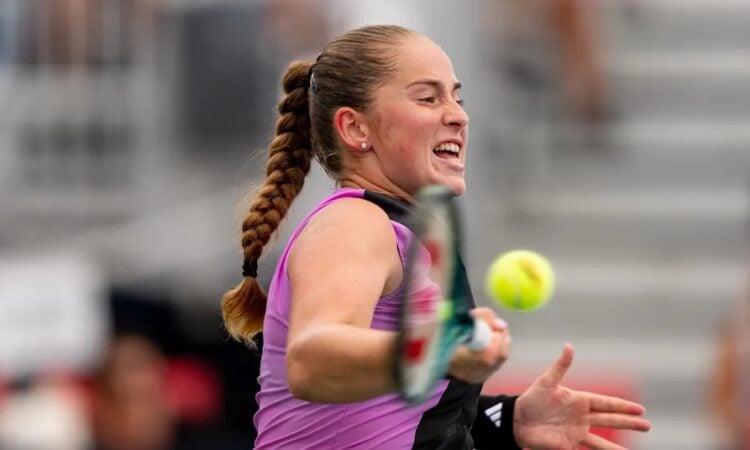 Aļona Ostapenko