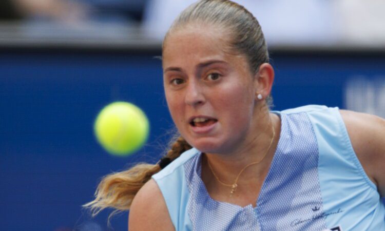 Aļona Ostapenko