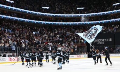Jaunizveidotais Jūtas klubs ar uzvaru debitē NHL