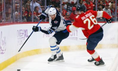 Balinska aktivitāte sekmē vārtus pret NHL līderi, arī Girgensonam pārliecinoša uzvara
