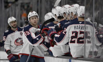 “Blue Jackets” pretinieku neveiksmes dēļ vēl saglabā izredzes spēlēt Stenlija kausā