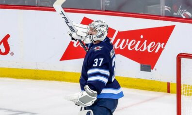 “Jets” turpina fantastisko sezonas sākumu, arī “Hurricanes” neapstājas