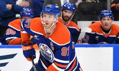 Makdeivids atgriežas, “Oilers” tāpat zaudē