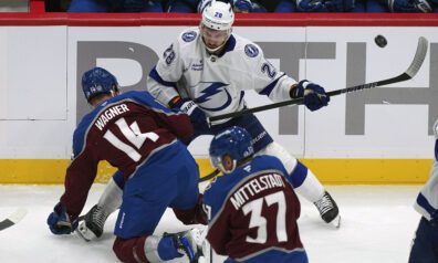 Girgensons un “Lightning” turpina zaudēt, “Canucks” pārliecinoša uzvara