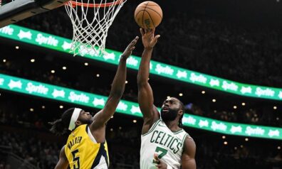 “Celtics” bez Porziņģa savā laukumā zaudē “Pacers”