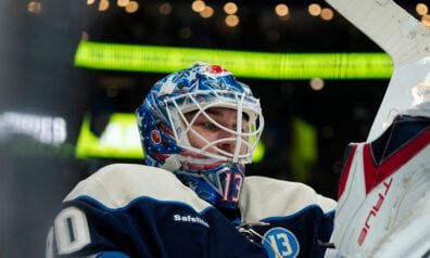 Merzļikins pret vienu no Rietumu līderēm ielaiž daudz, tomēr “Blue Jackets” tiek pie uzvaras