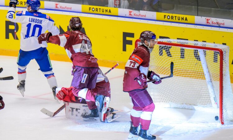 Slovākijas un Latvijas hokejisti