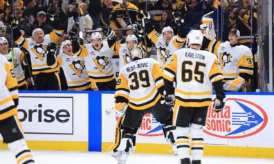 Jauns ieraksts NHL vēsturē – “Penguins” vārtsargs gūst vārtus un rezultatīvi piespēlē