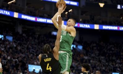 Porziņģis un “Celtics” ieslēdz nākamo ātrumu un “pārbrauc pāri” Goldensteitai