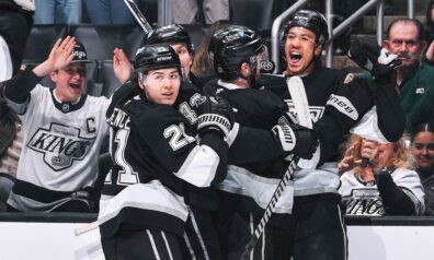 “Kings” nakts vienīgajā NHL spēlē atstāj sausā “Devils”