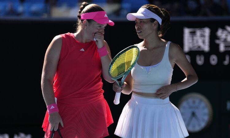 Aļona Ostapenko un Suveja Sje