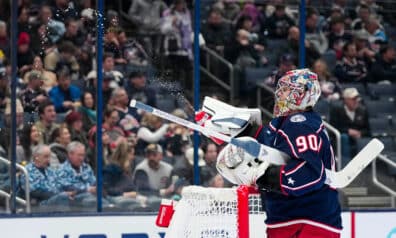 Vārtu uguņošana Kolumbusā – Merzļikins ielaiž daudz, tomēr “Blue Jackets” svin uzvaru