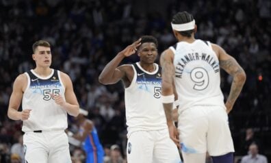 “Timberwolves” parāda spēku un apspēlē NBA līderus