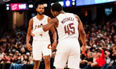 “Cavaliers” izcīna 60. uzvaru, Gobērs dominē zem groziem asumiem bagātā spēlē