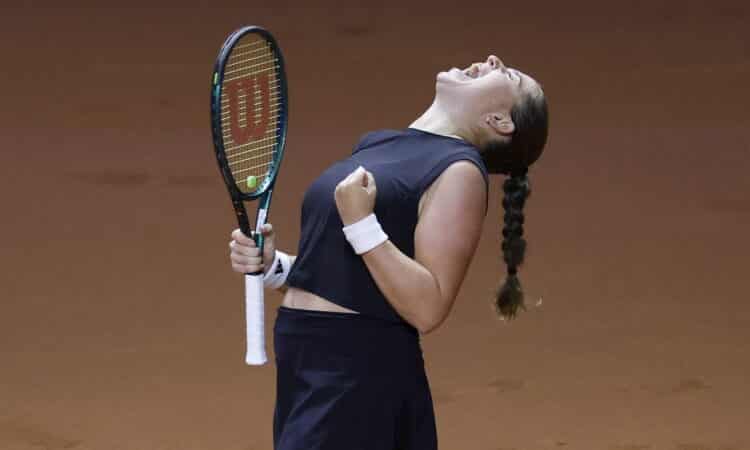 Aļona Ostapenko