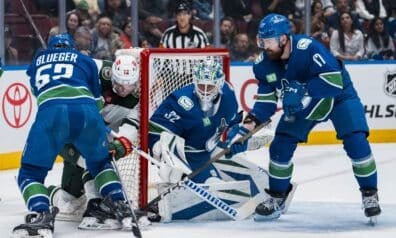 Bļugers papildina punktu kontu sāpīgā “Canucks” neveiksmē