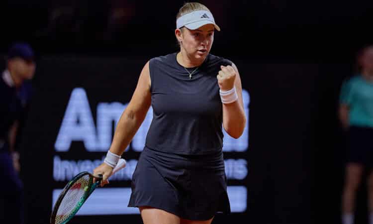 Aļona Ostapenko