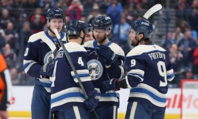 “Blue Jackets” sarauj pretiniekus gabalos un turpina cīņu par “play-off”