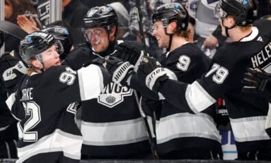 “Kings” zvaigznes Kempe un Kopitars saplosa “Oilers”, “Stars” vēlreiz uzvar papildlaikā