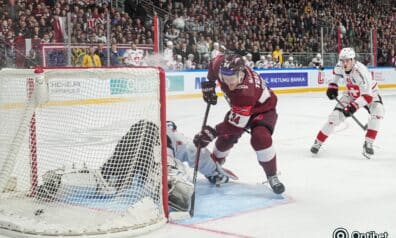Tralmaks pēc zaudējuma Šveicei: Klasiskais Latvijas hokejs – nevaram 60 minūtes nospēlēt