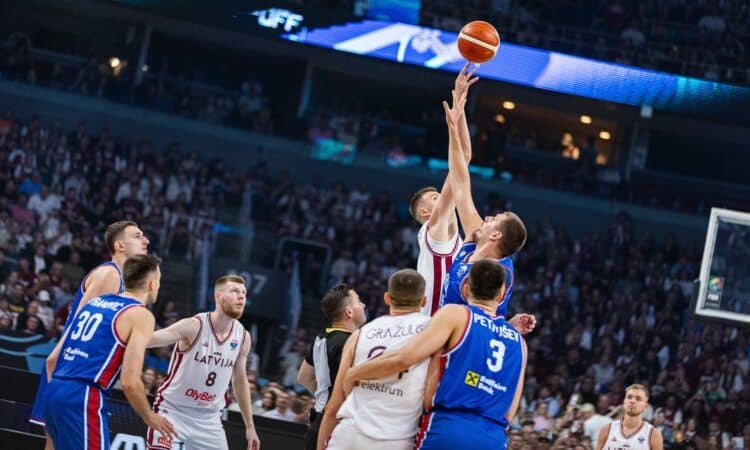 Latvijas un Serbijas basketbola izlases