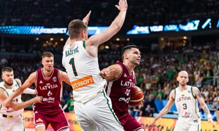 Latvijas un Lietuvas basketbola izlases