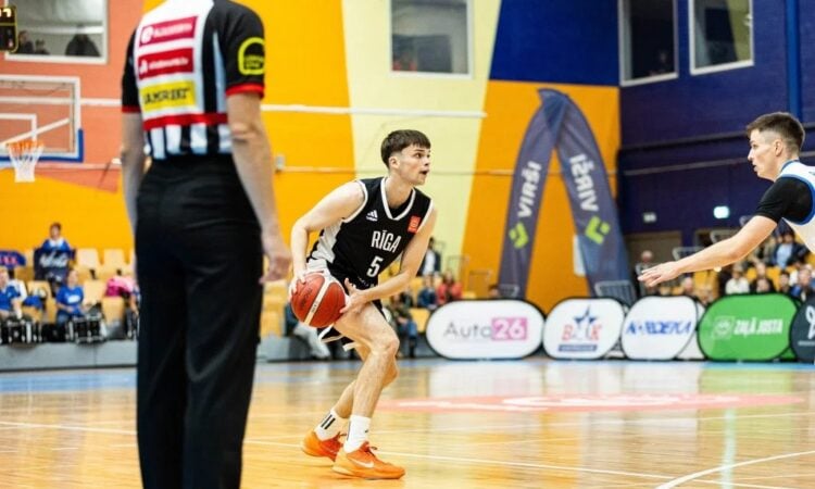 Adrians Andževs