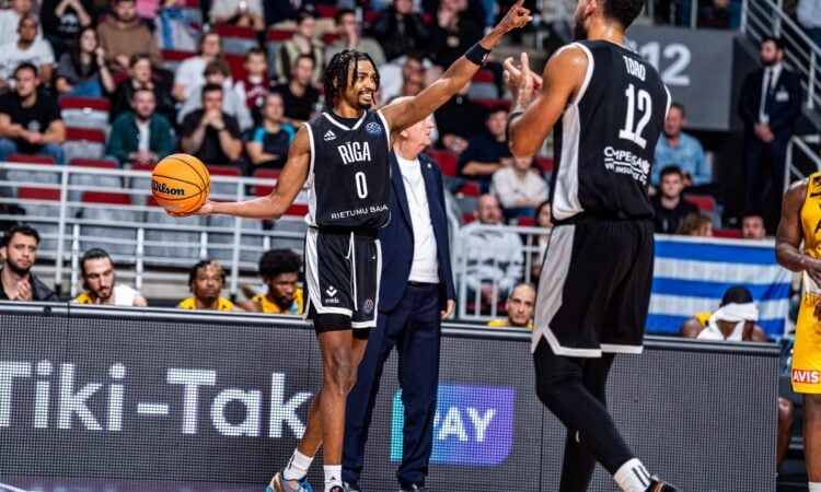 Zairs Porters un Arnaldo Toro