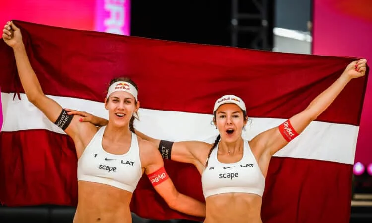 Tīna Graudiņa un Anastasija Samoilova