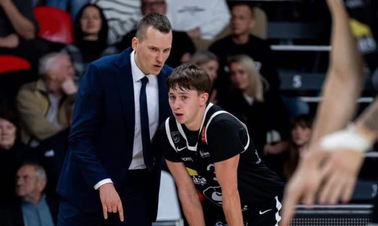 Kaspars Vecvagars un Dominiks Steņonis