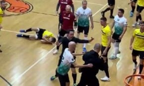 Kautiņš Rīgas čempionāta spēlē telpu futbolā