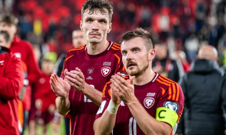 Raivis Andris Jurkovskis un Roberts Savaļnieks, Latvijas futbola izlase