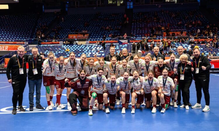 Latvijas sieviešu florbola izlase